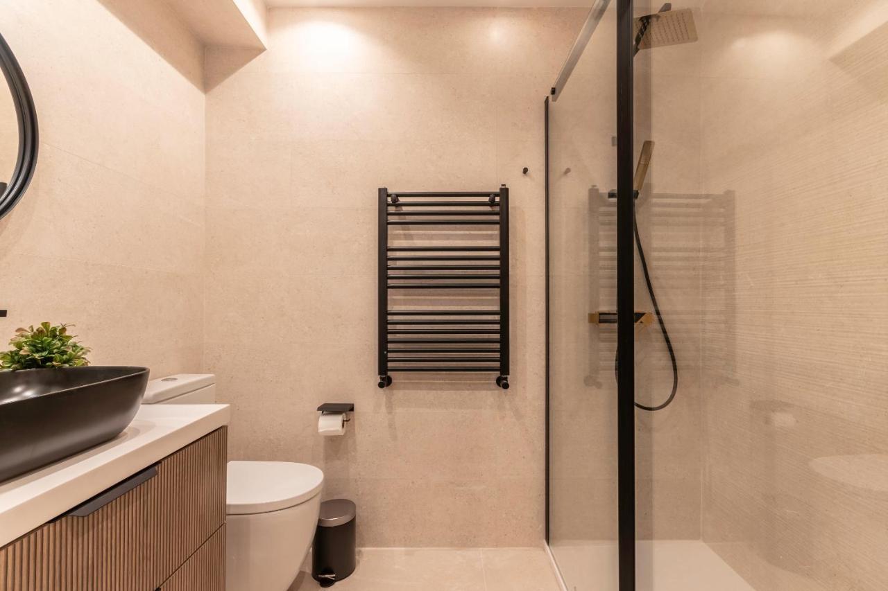 New! Lovely 4-Bedroom Loft In Бильбао Экстерьер фото