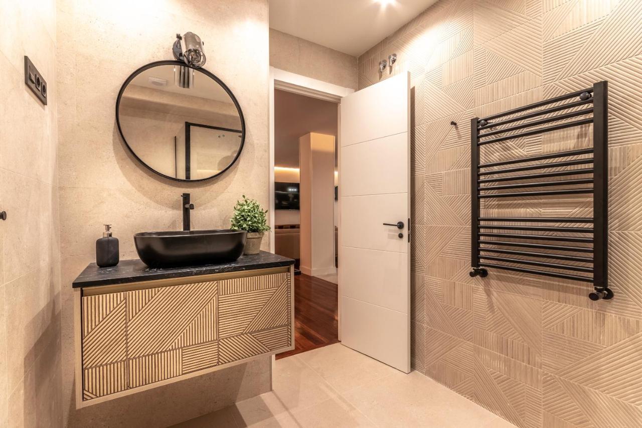 New! Lovely 4-Bedroom Loft In Бильбао Экстерьер фото