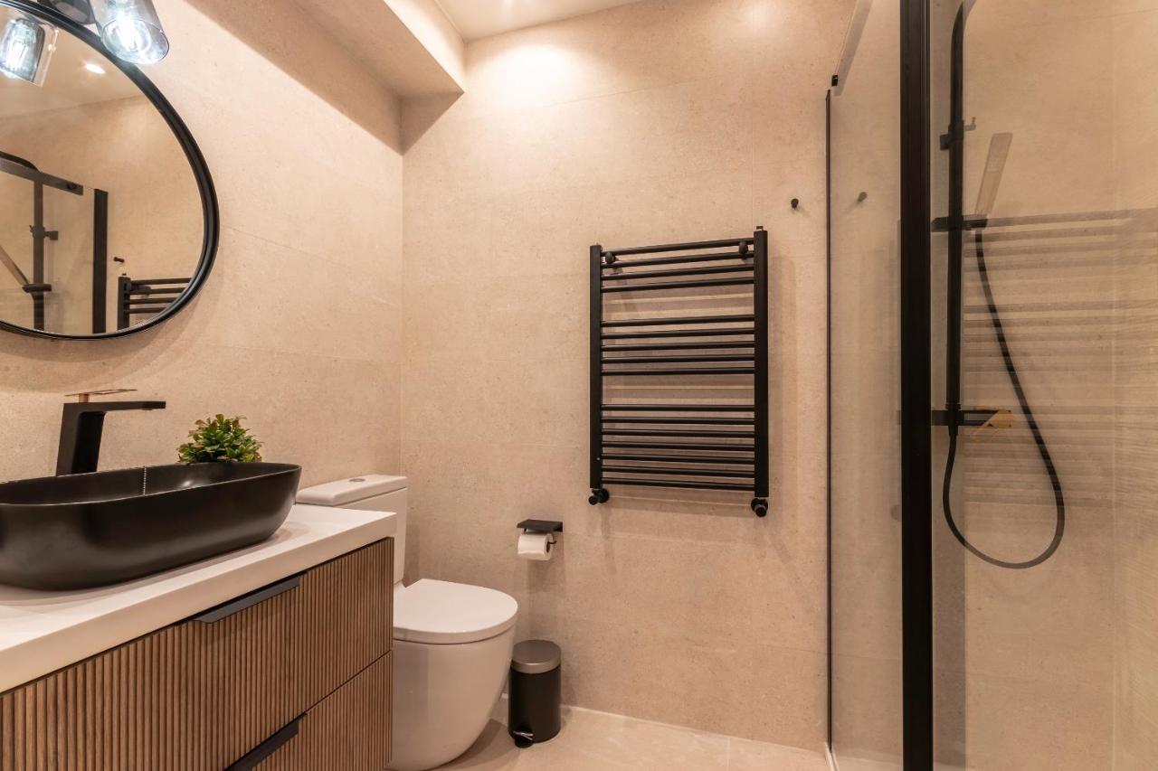 New! Lovely 4-Bedroom Loft In Бильбао Экстерьер фото